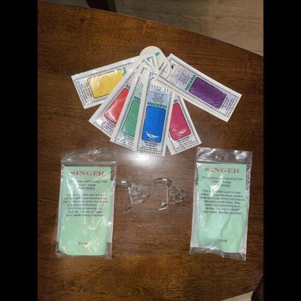 2 Large Singer Darning Free Motion‎ Foot P60992 & 5 Packs Silk Madeira